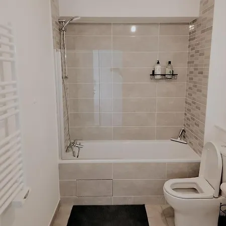 Calme Et Luxe A 5' Gare Et 18' Paris Centre & Cdg Appartement