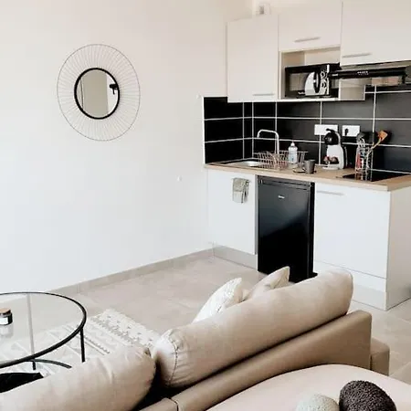 Calme Et Luxe A 5' Gare Et 18' Paris Centre & Cdg Appartement